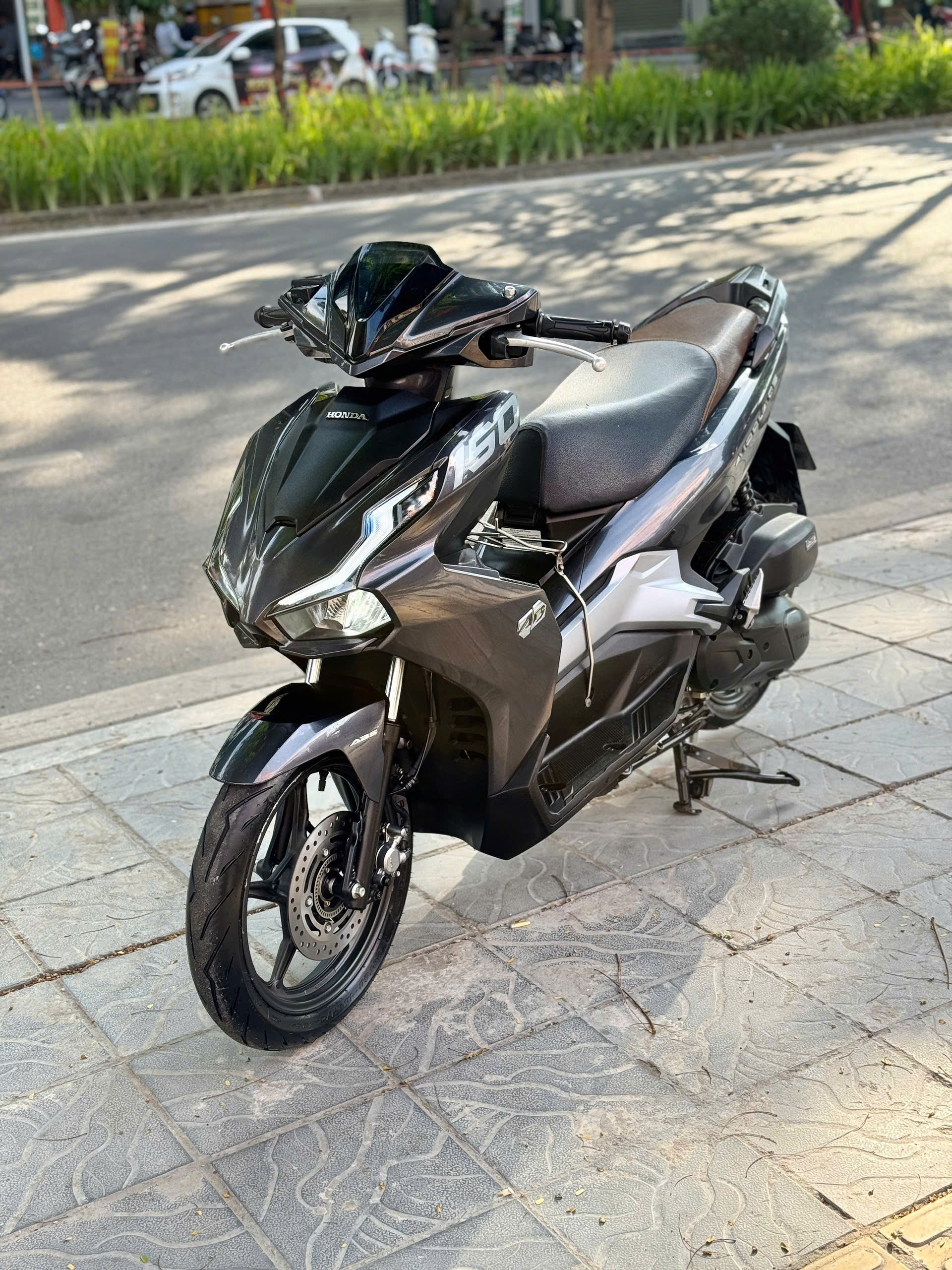 Vision 2025 trắng