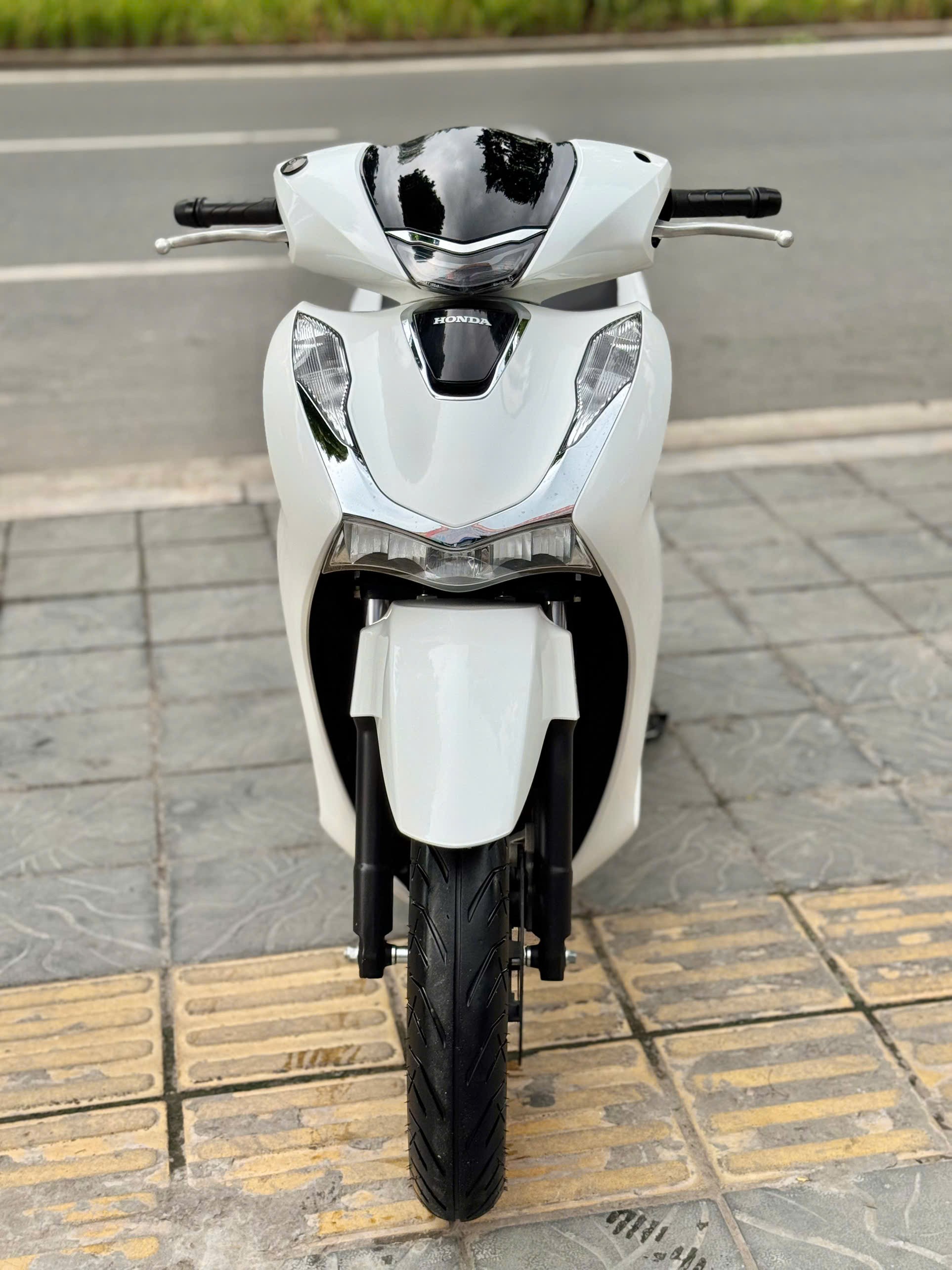 Sh160cbs 2023 trắng 29D2-76216