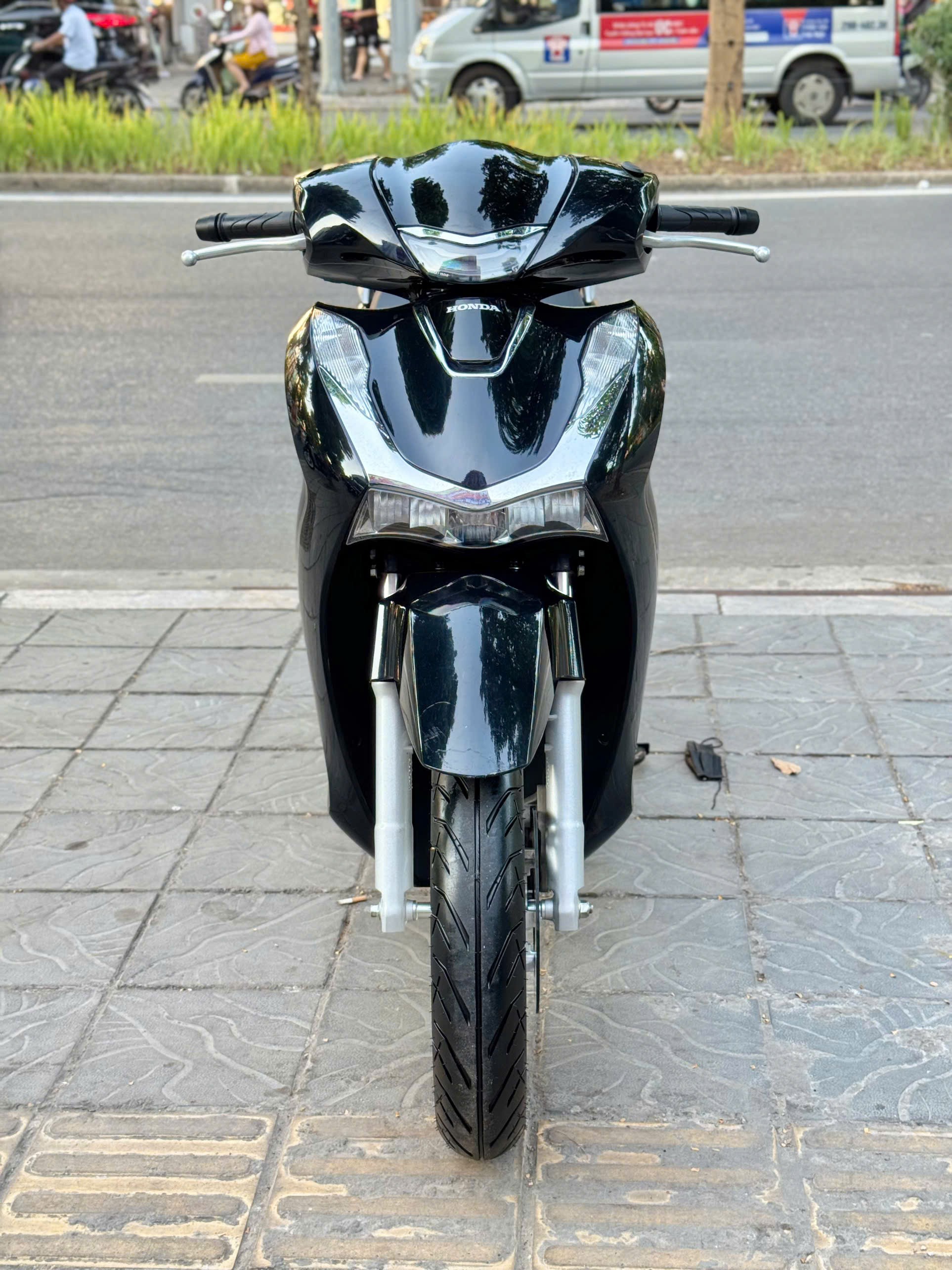 Sh160cbs 2025 đen 3000km 29BG-07936