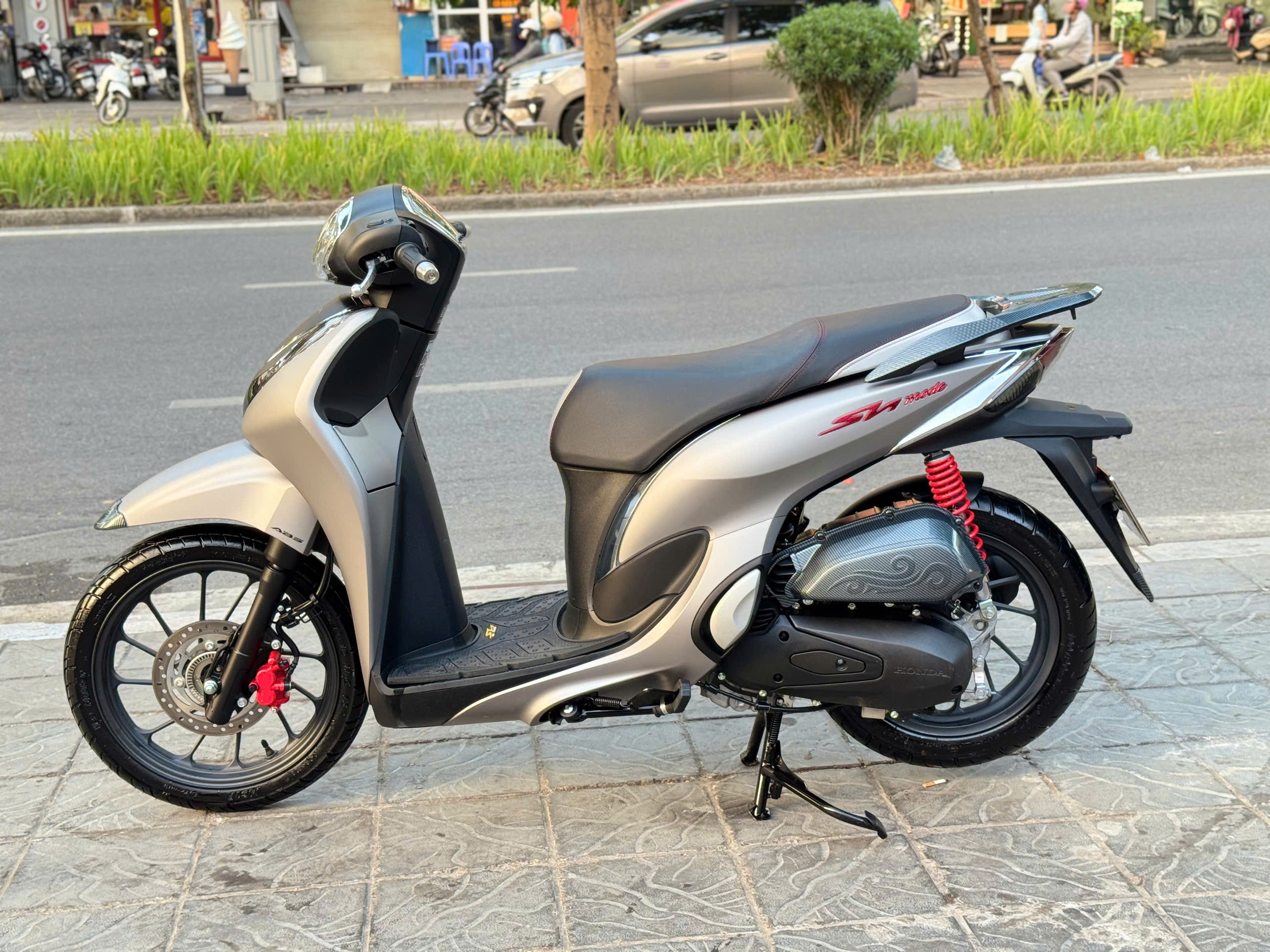 Shmode abs 2026 bạc 600km