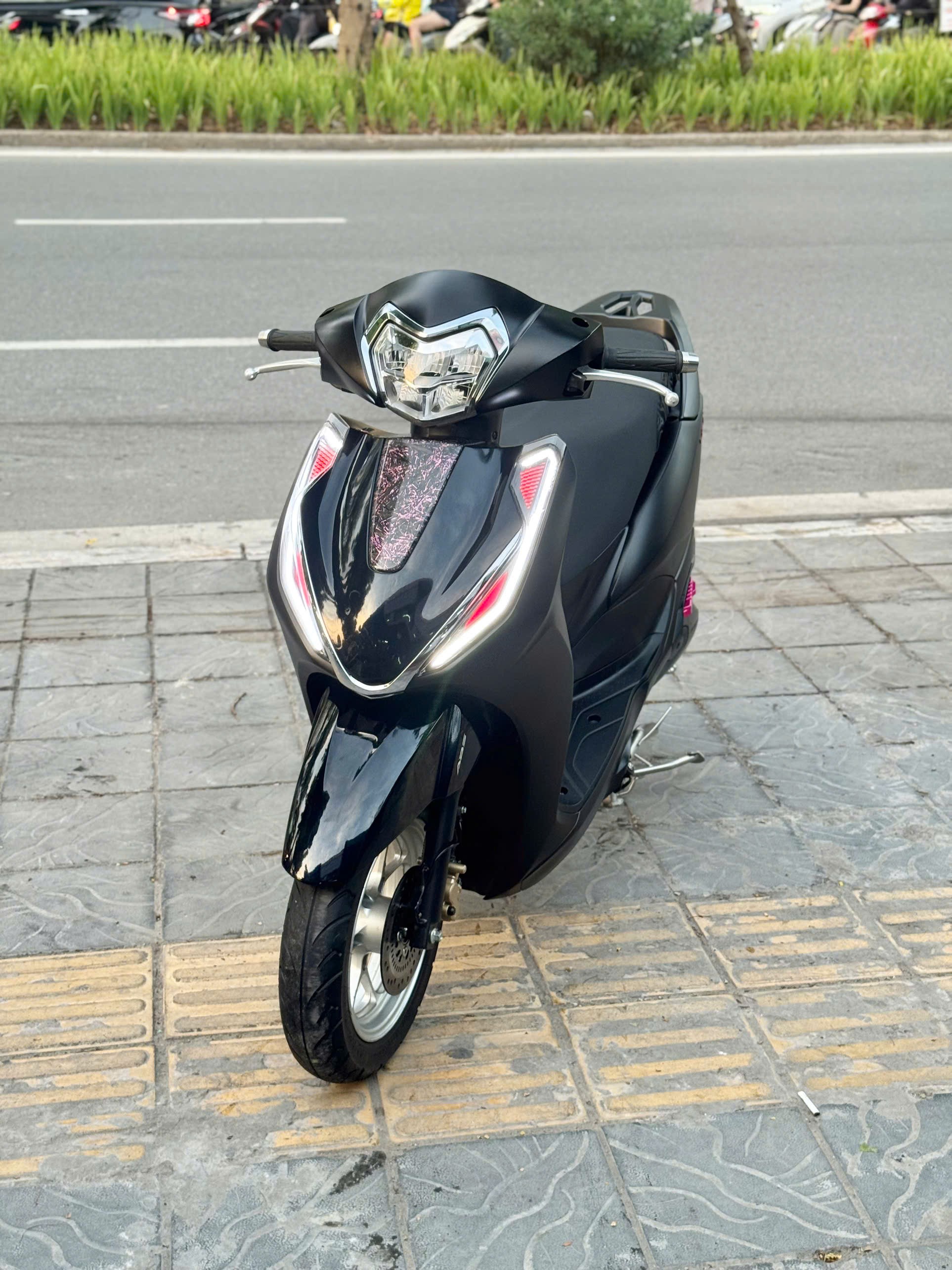 Lead abs 2025 đen nhám độ full đồ