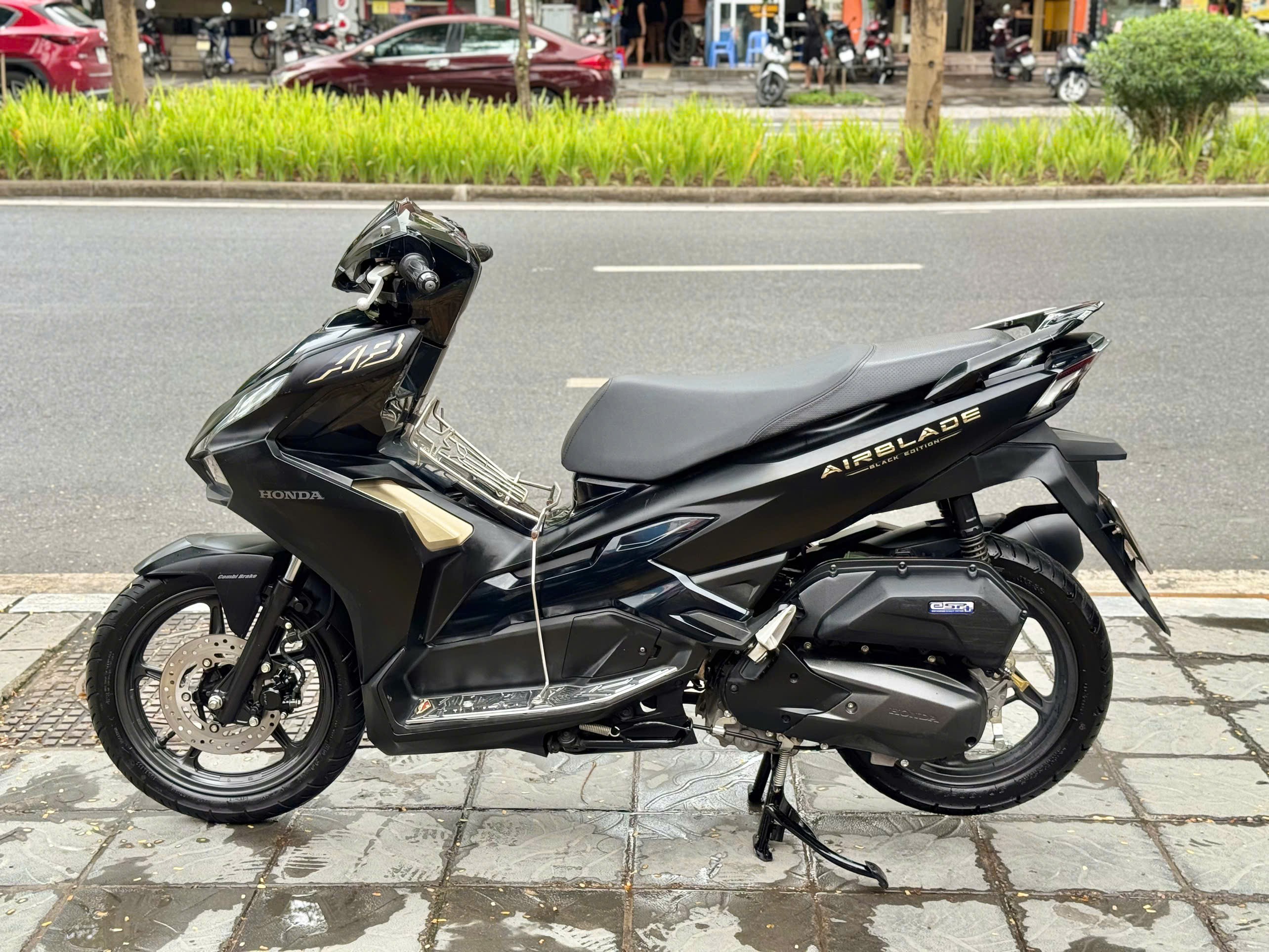 Ab125 2023 đen 29B2-23544