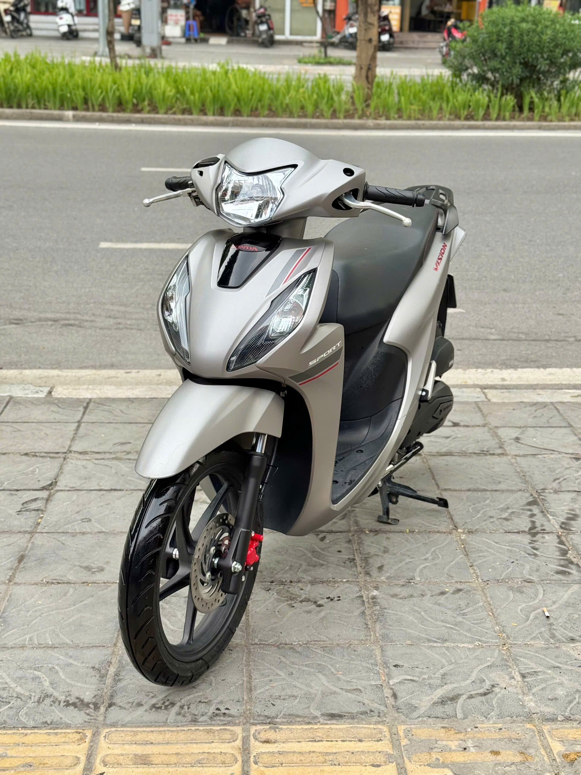 Vision 2026 bạc 29AF-12035