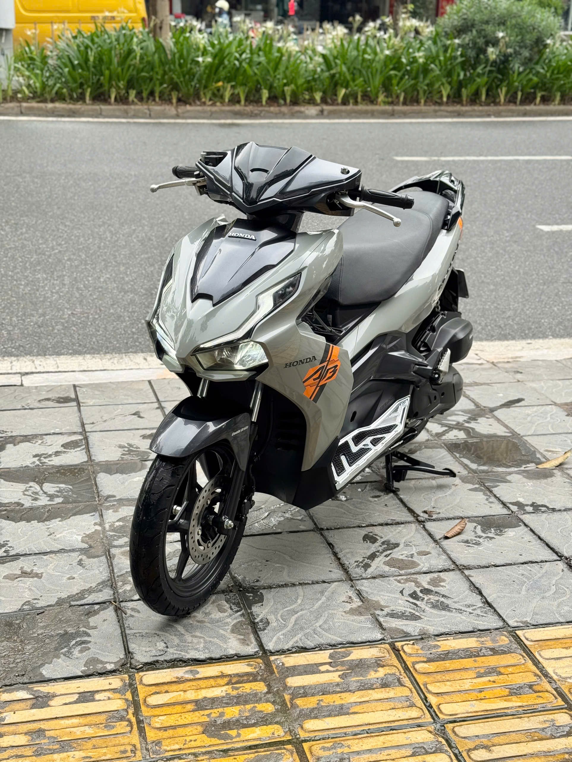 Ab125 2022 xám bản limited