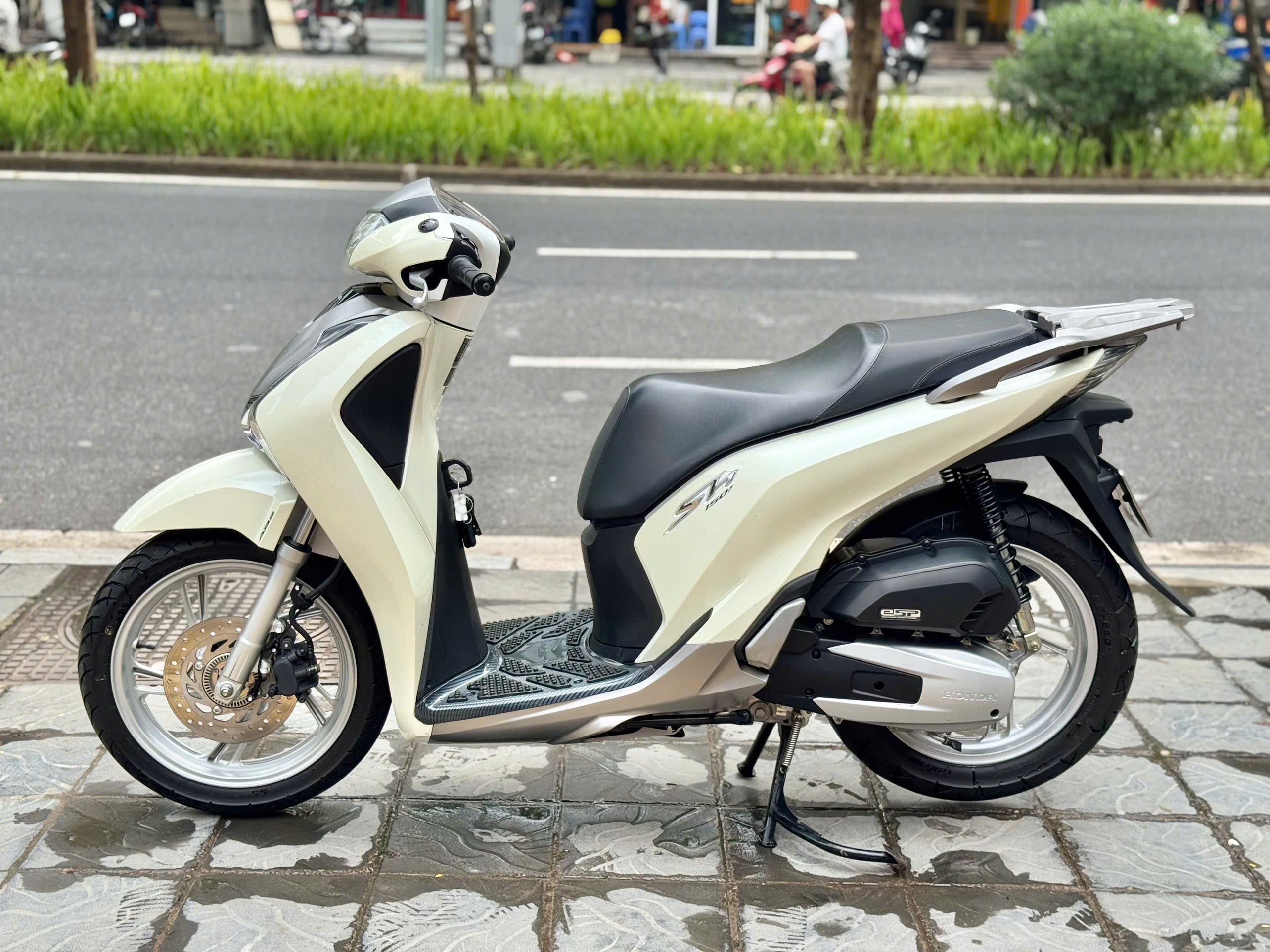 Sh150abs 2019 trắng 1200km