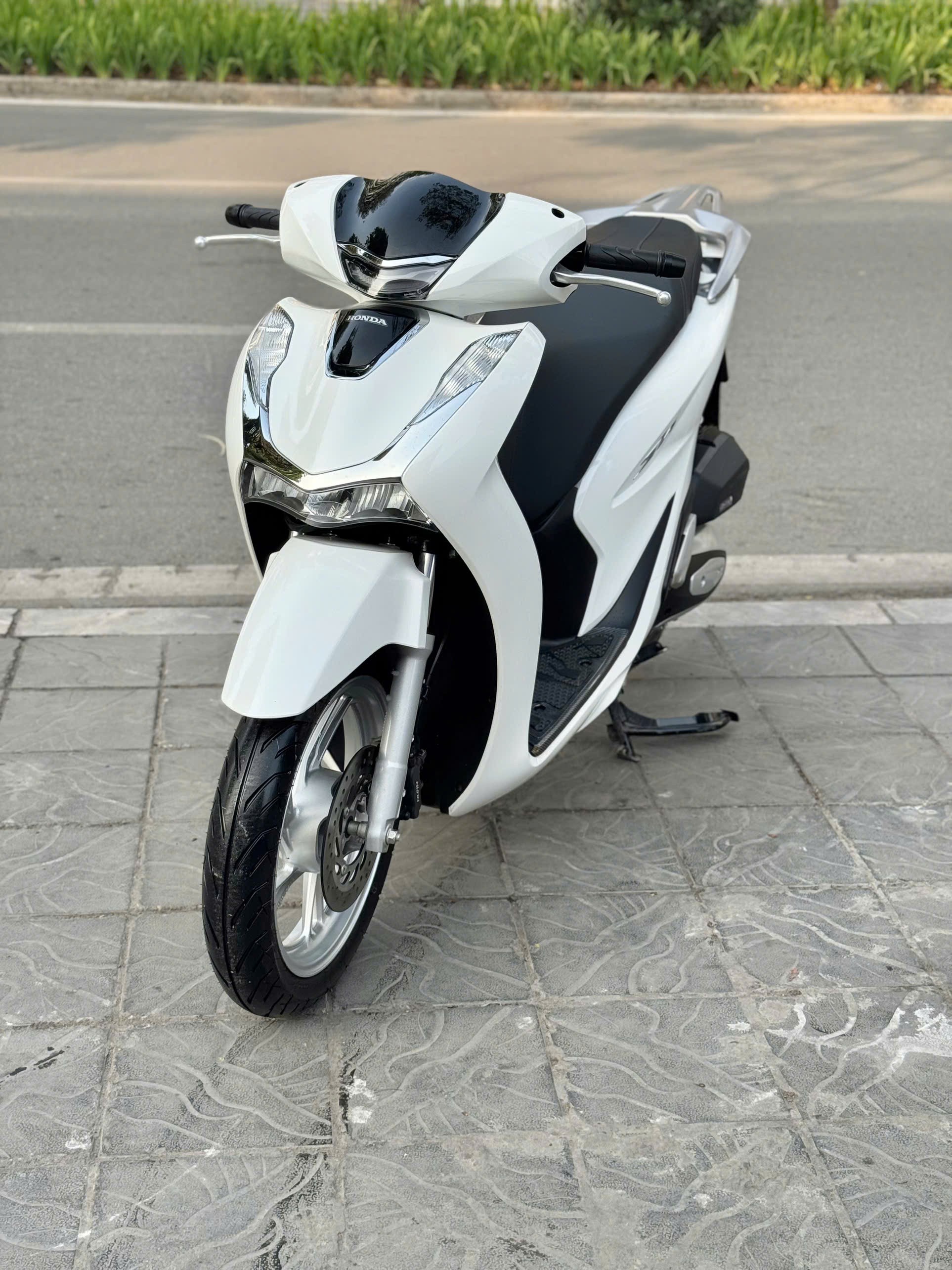 Sh125cbs cuối 2024 trắng