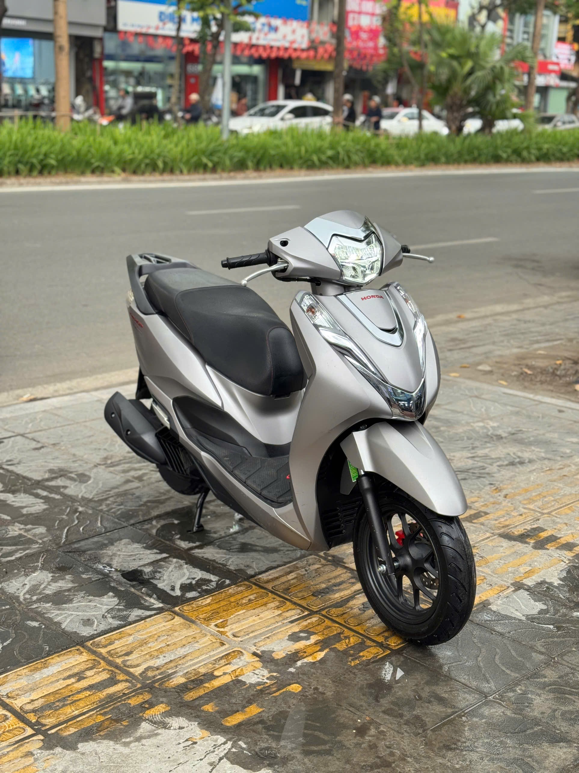 Lead 2023 bạc nhám sẵn hồ sơ