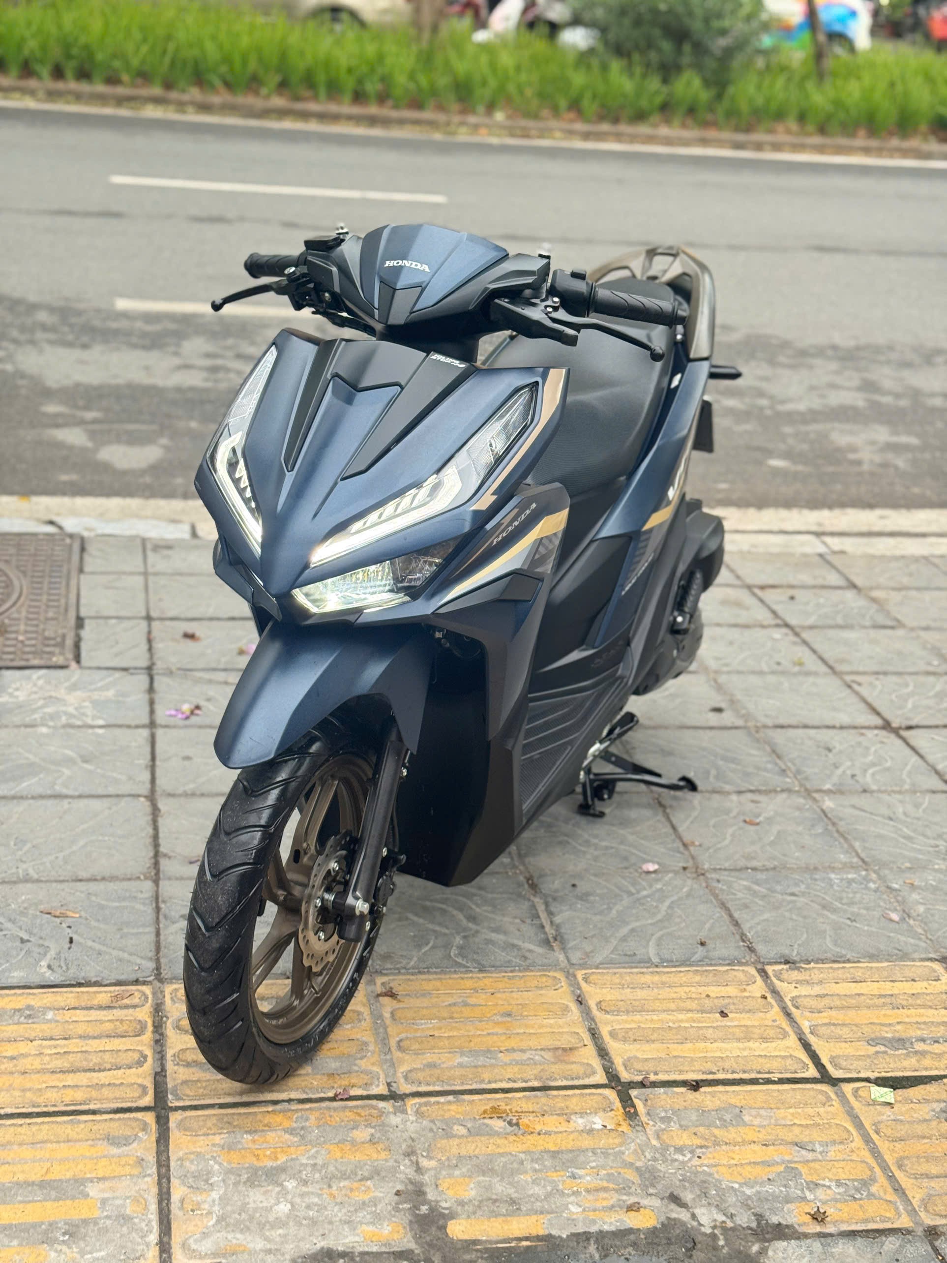 Vario 125 cuối 2024 xanh