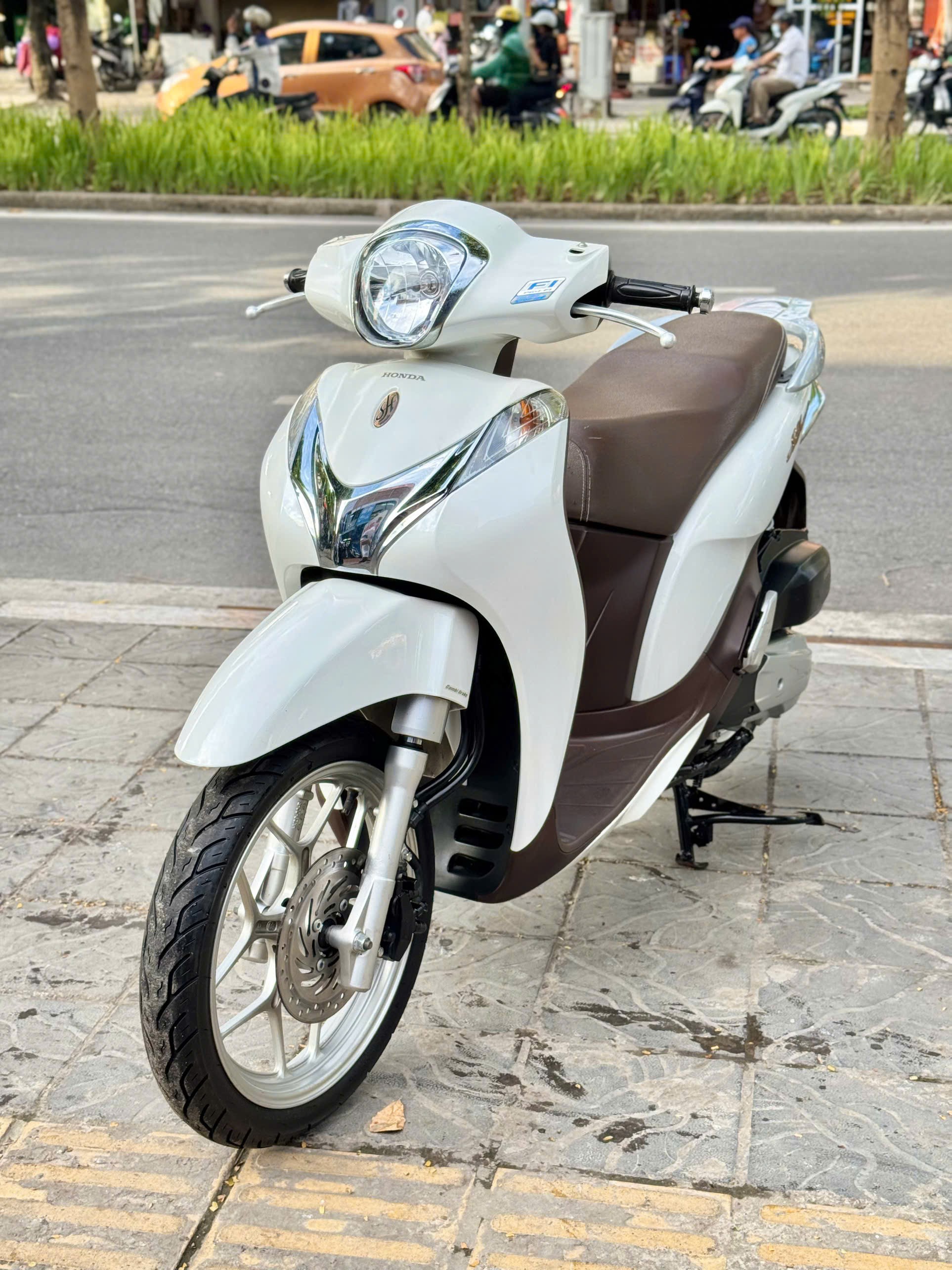 Shmode 2016 trắng bao hồ sơ